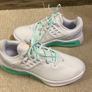 Women’s Nike Air Max, size 7.5